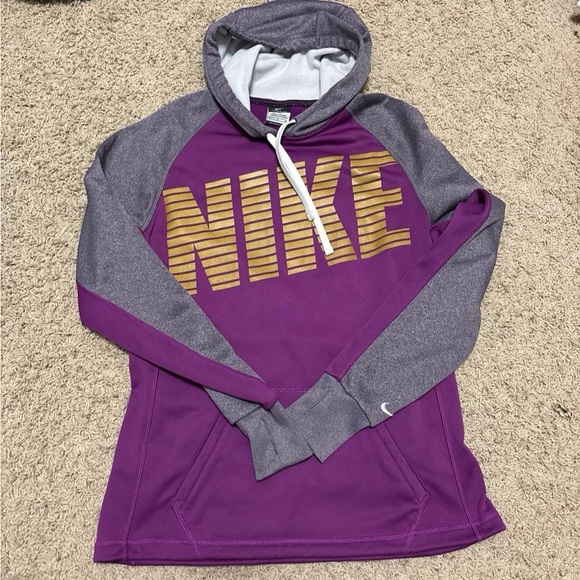 Nike Tops - Nike Therma-FIT Hoodie